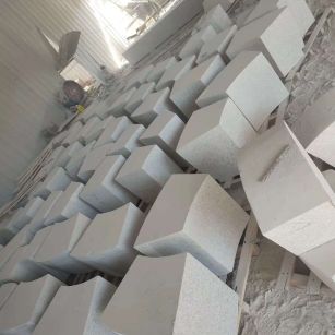 周口 白麻花岗岩异形坐凳