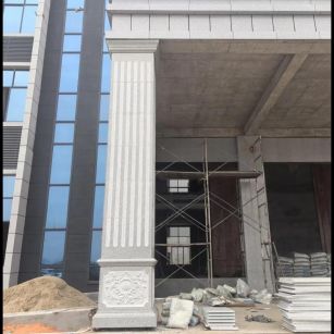 周口 芝麻白光面花岗岩门楼大柱（罗马柱）配雕花底座