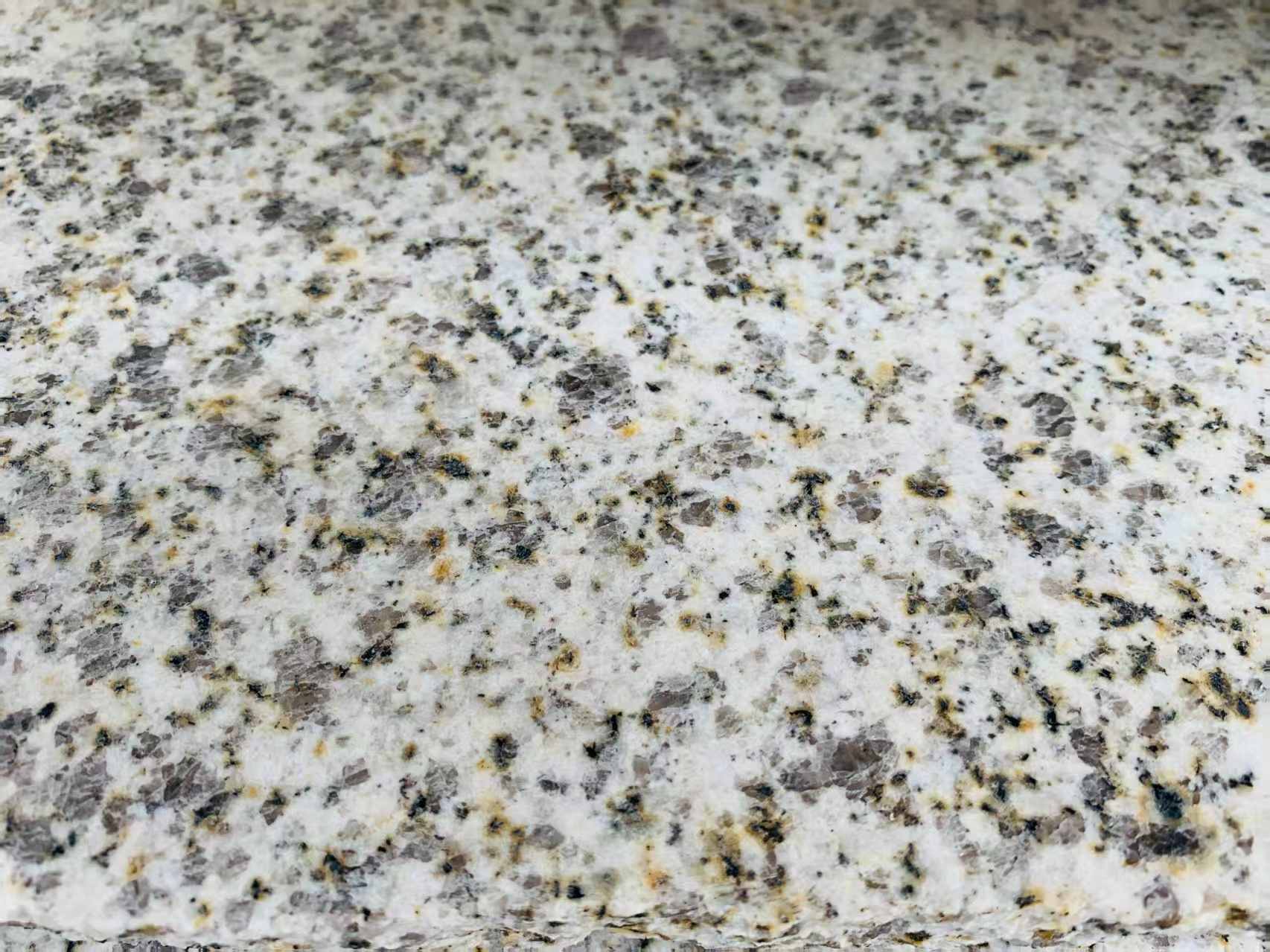 周口 黄金麻花岗岩石材浅黄光面