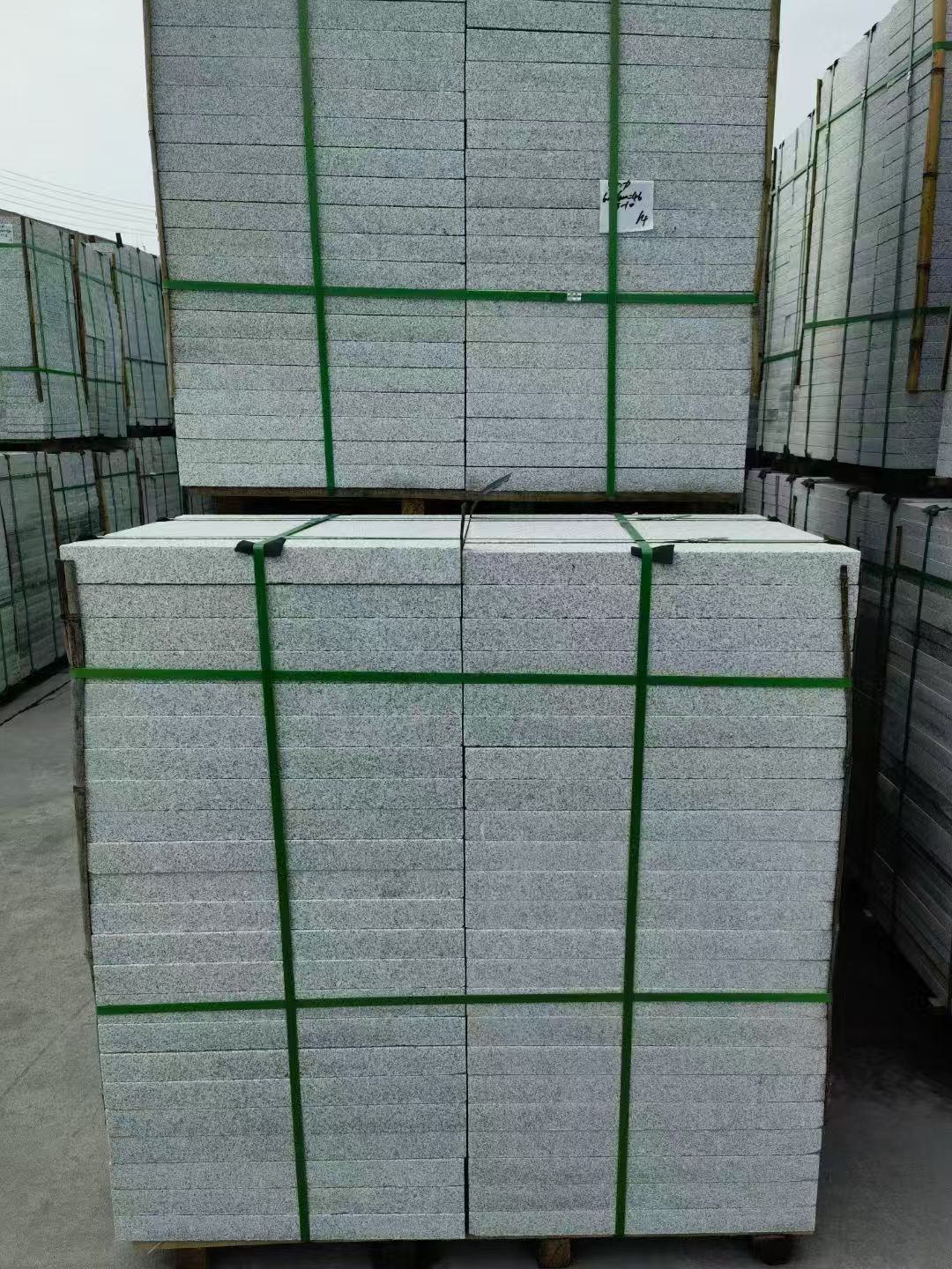 周口 芝麻白火烧，园林广场市政工程地铺石，1.8~5.0厚均有现货