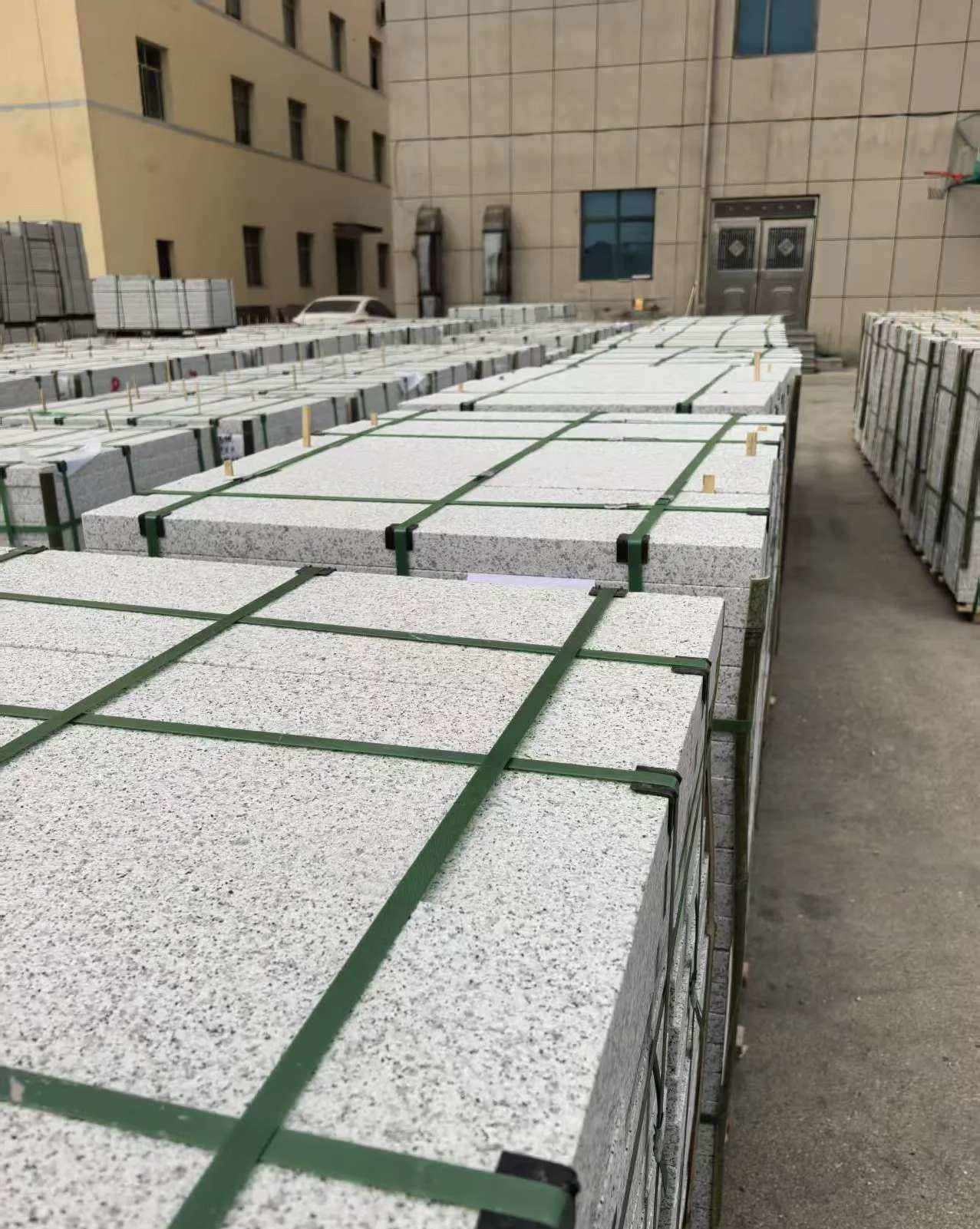 周口 白麻花岗岩5.0公分荔枝面地铺石