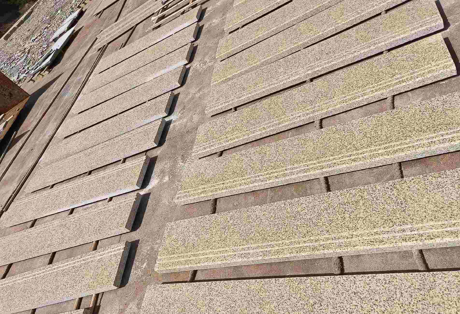 周口 黄金麻花岗岩光面楼梯踏步