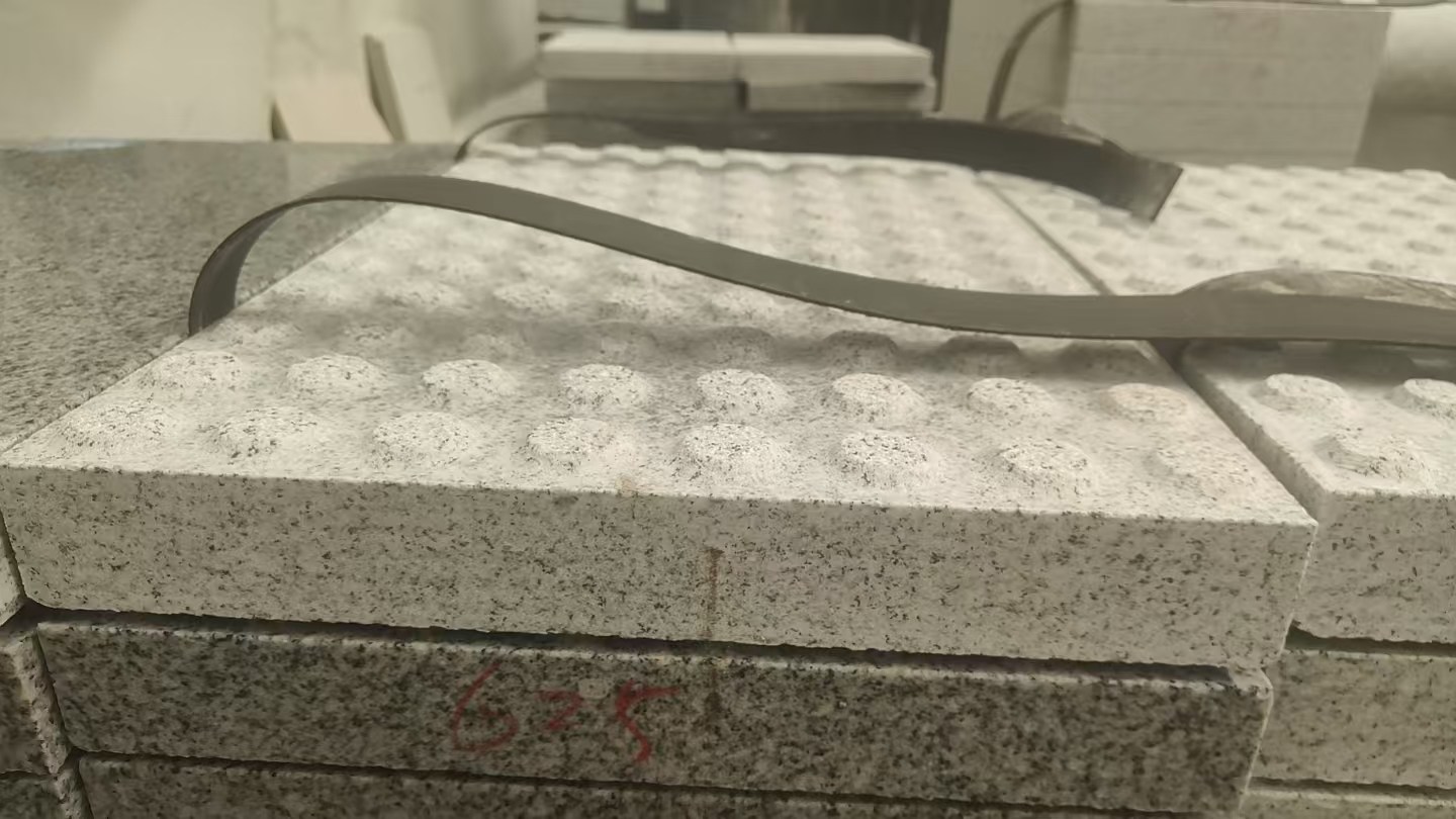 周口 芝麻白花岗岩6.0公分荔枝面五轴加工雕刻盲点