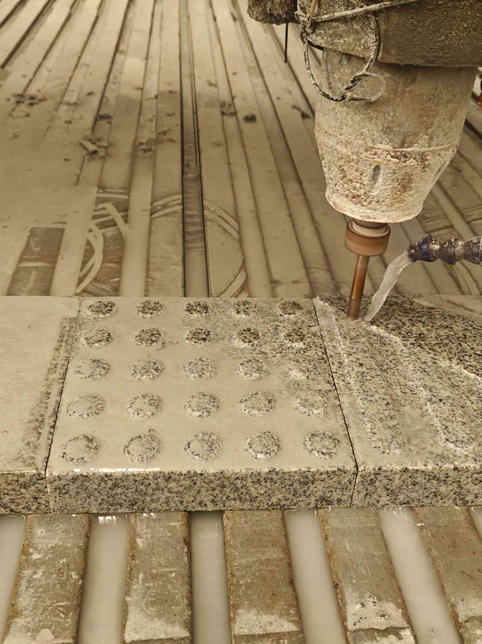 周口 芝麻白花岗岩石材盲人石、盲道石、盲点石