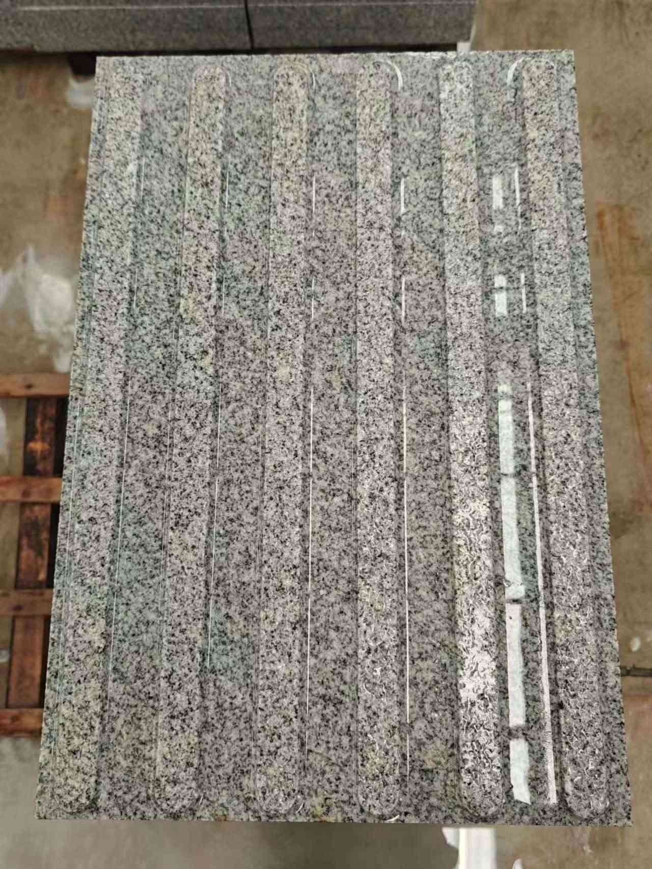 周口 芝麻白花岗岩荔枝面雕刻盲道，盲条