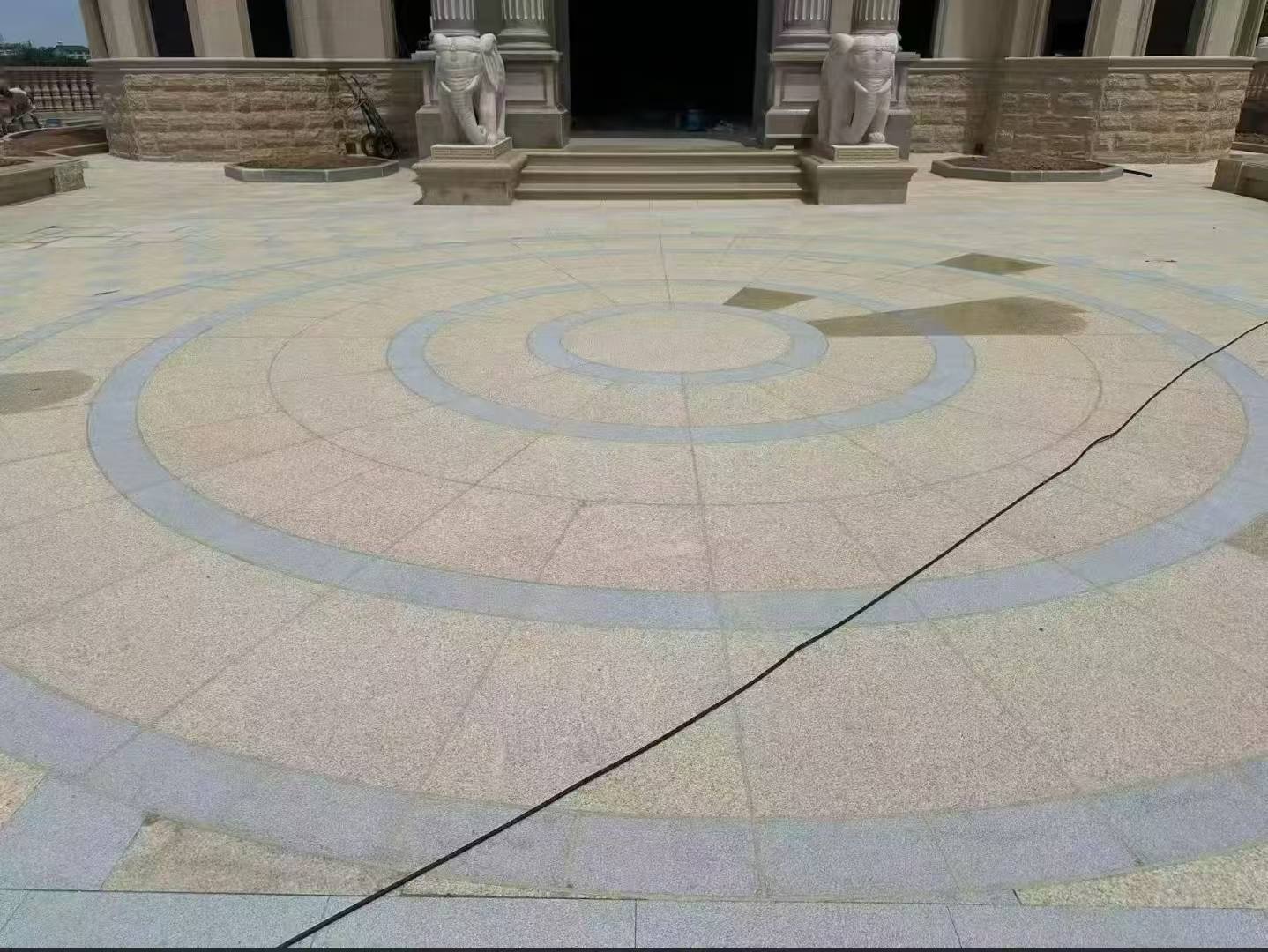 周口 黄金麻芝麻灰花岗岩石材地铺拼接效果