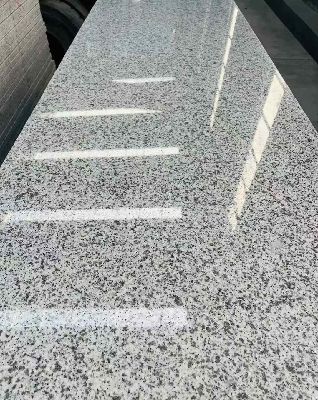 周口 白麻花岗岩光面毛板