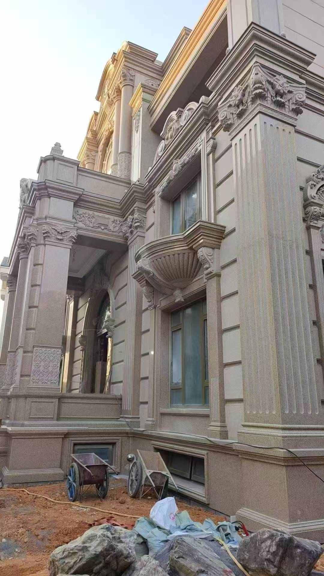 周口 黄金麻花岗岩光面别墅外墙干挂施工完成