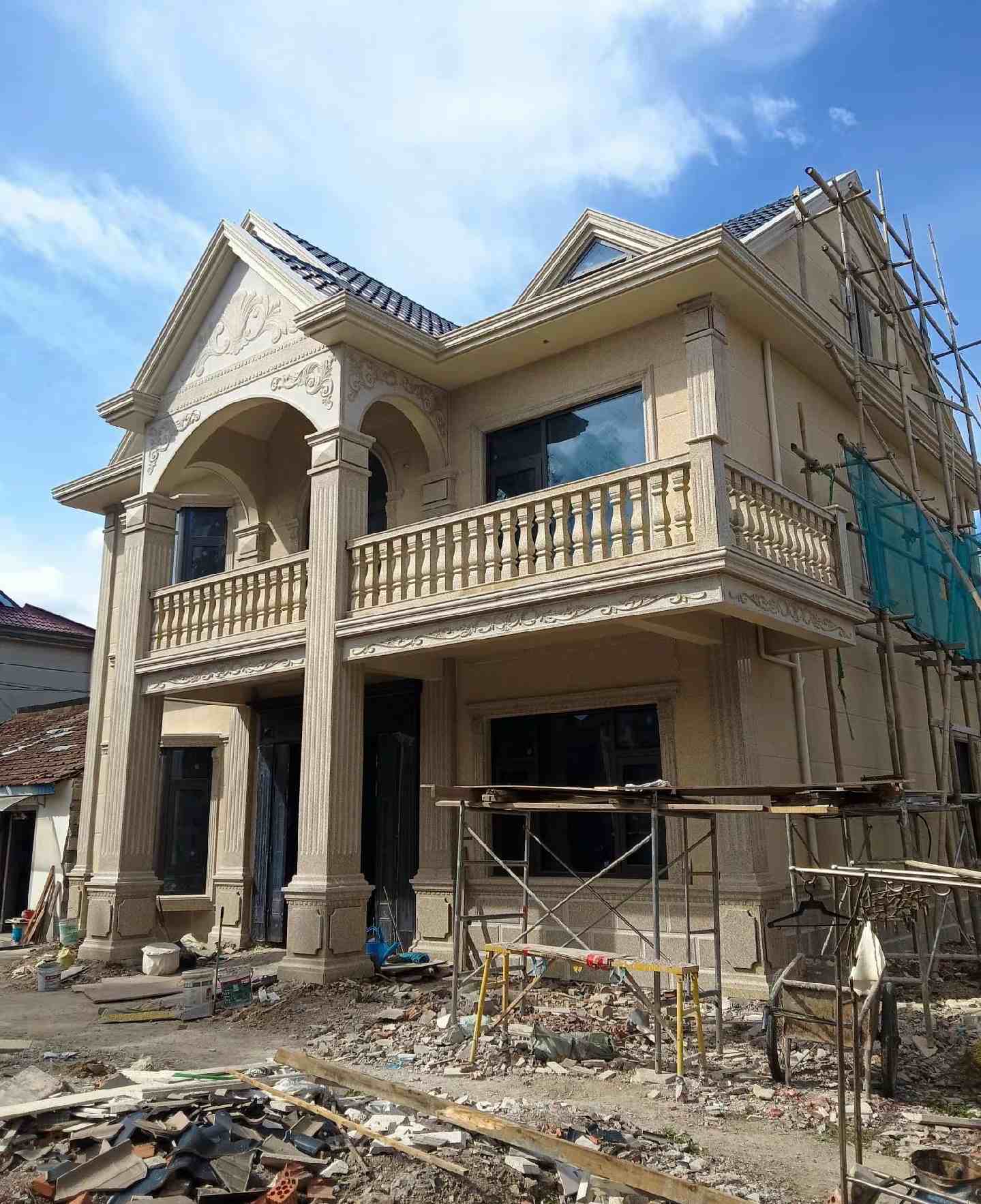 周口 黄金麻花岗岩石材私人别墅雕花门楼柱阳台栏杆